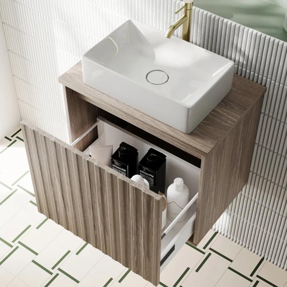 Billy 600mm Wall Hung Vanity Unit with Fluted Drawer Front & Countertop