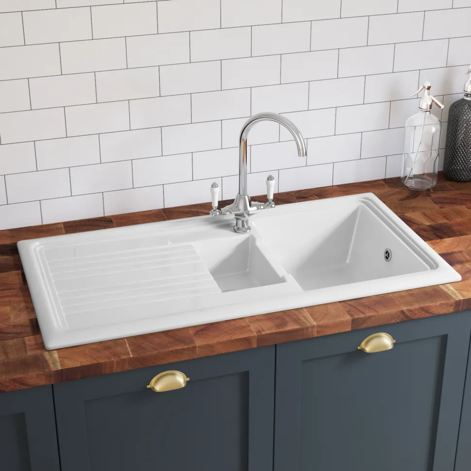 Butler & Rose 1.5 Bowl White Ceramic Kitchen Sink with Reversible Drainer - 1010mm x 525mm
