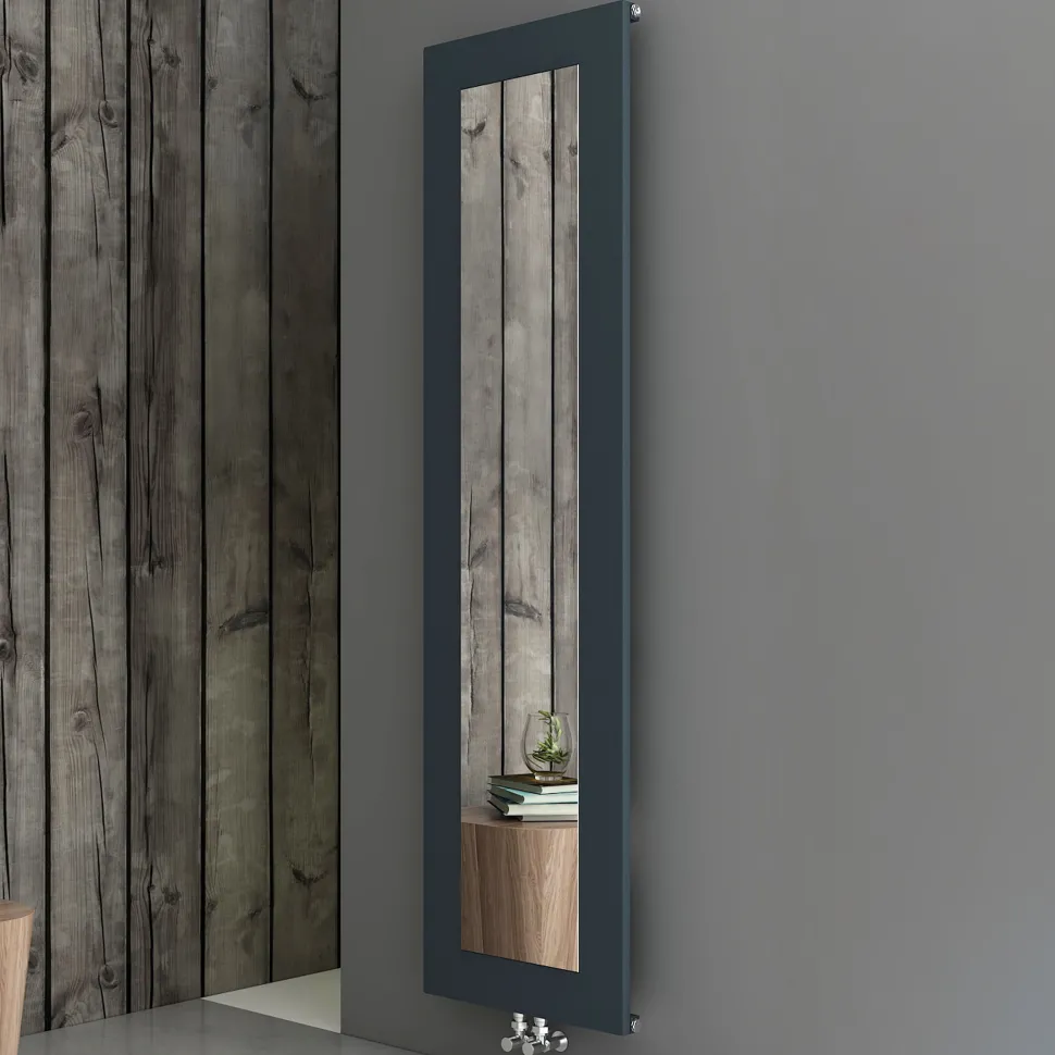 Carisa Quadro Vertical Mirrored Aluminium Radiator