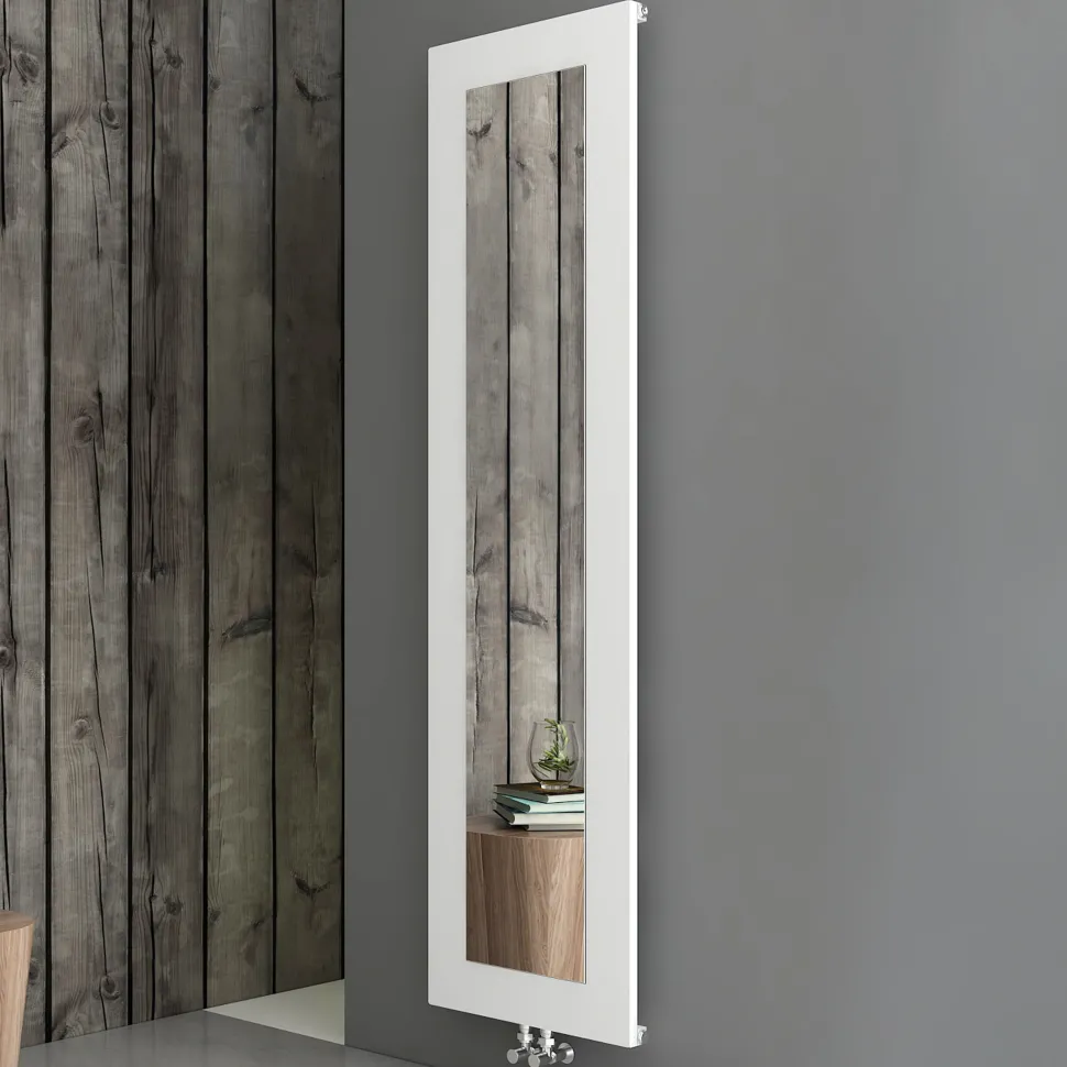 Carisa Quadro Vertical Mirrored Aluminium Radiator