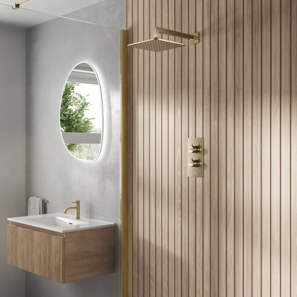 Core 1 Outlet Concealed Valve & Fixed Wall Mounted Square Shower Head