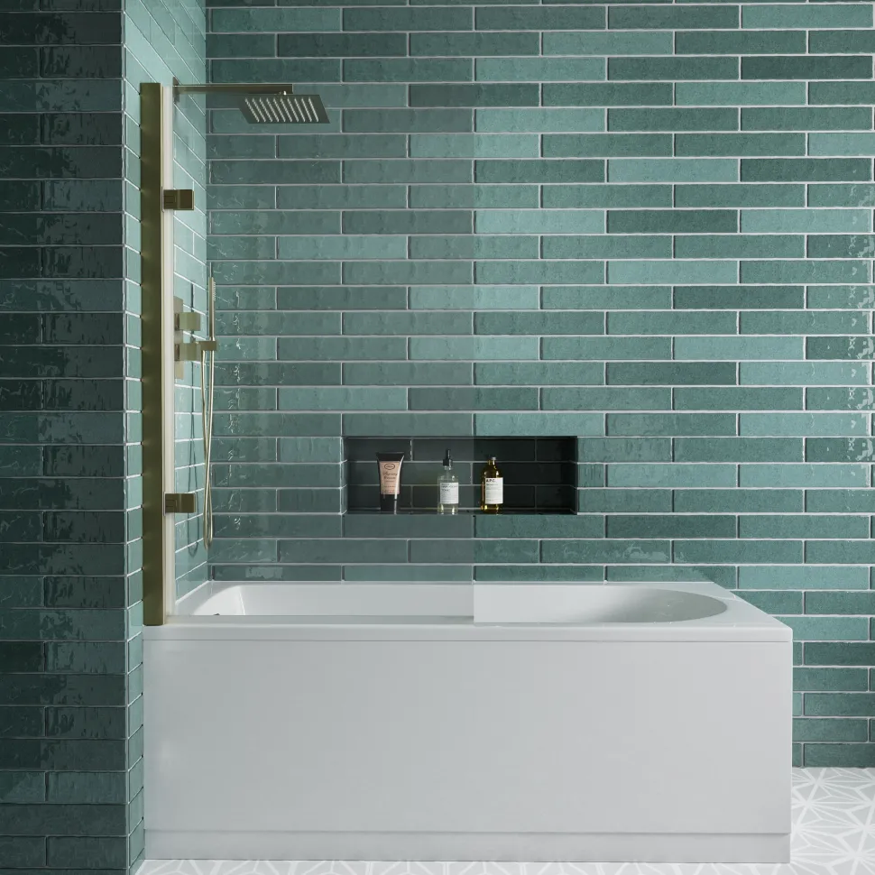 Drench Straight Single Ended Curved Bath & Shower Screen