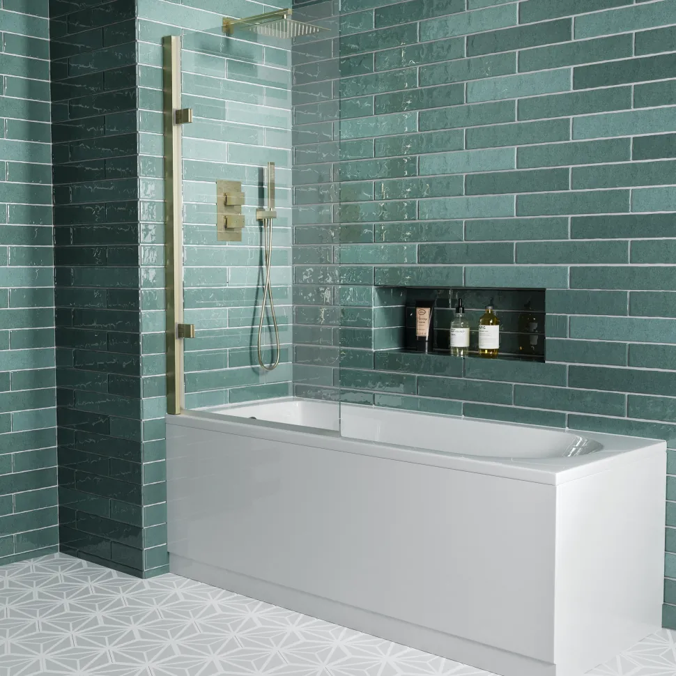 Drench Straight Single Ended Curved Bath & Shower Screen