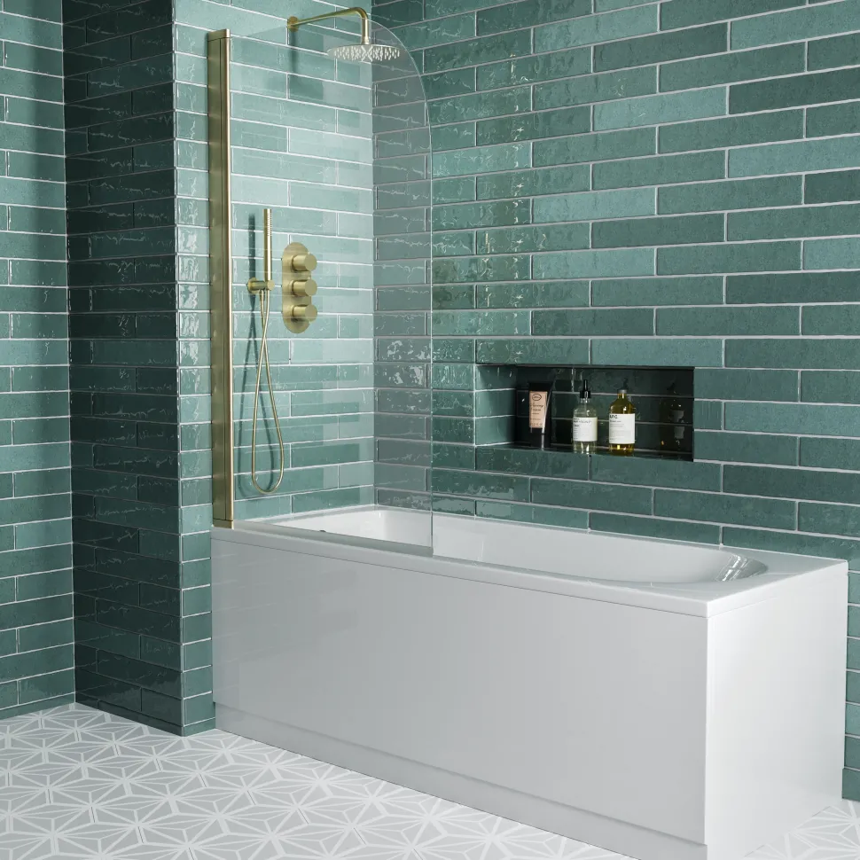 Drench Straight Single Ended Curved Bath & Shower Screen