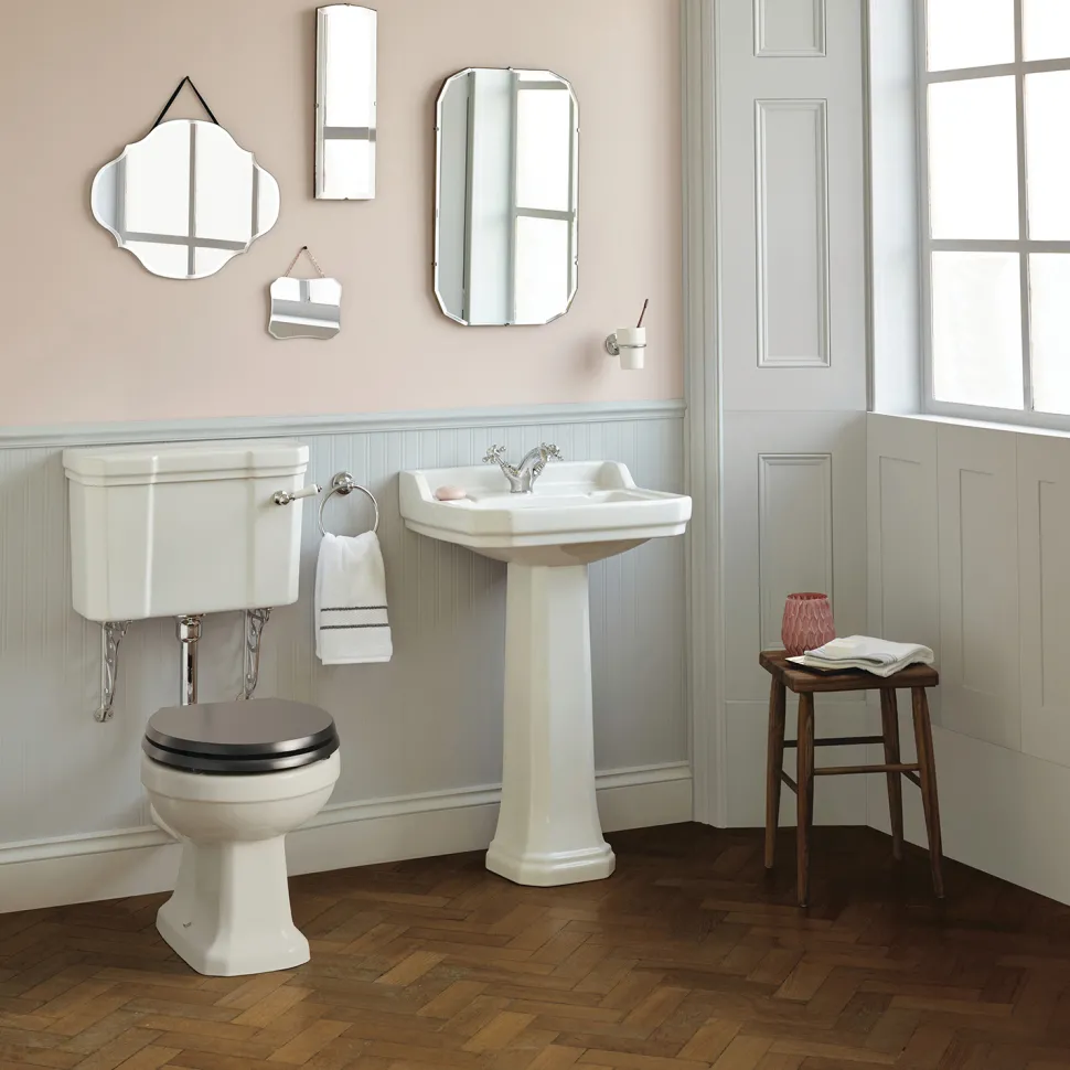Ideal Standard Waverley 560mm Basin & Full Pedestal