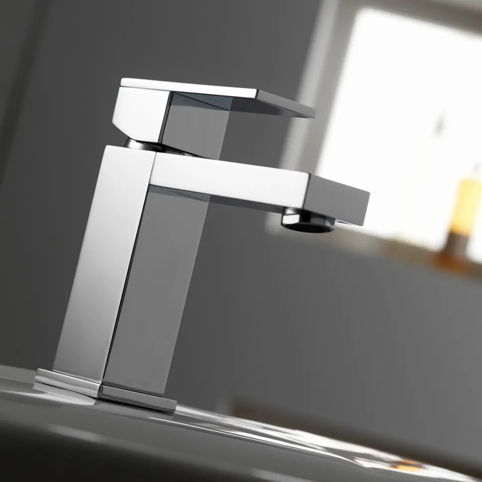 Pura Bloque Single Lever Basin Mixer with Clicker Waste