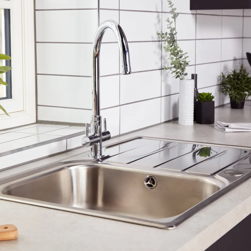 Rangemaster Michigan Compact Single Bowl Brushed Stainless Steel sink & Waste Kit with Reversible Drainer - 800 x 508mm