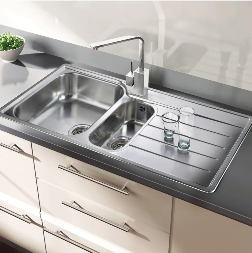 Rangemaster Oakland 1.5 Bowl Brushed Stainless Steel Sink & Waste Kit with Right Hand Drainer - 985 x 508mm