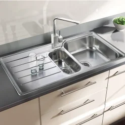 Rangemaster Oakland 1.5 Bowl Brushed Stainless Steel Sink & Waste Kit with Left Hand Drainer - 985 x 508mm