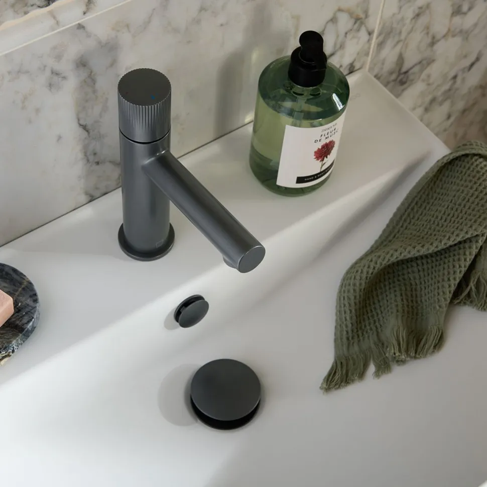Vado Safari 600mm Fluted Wall Hung Vanity Unit & Basin