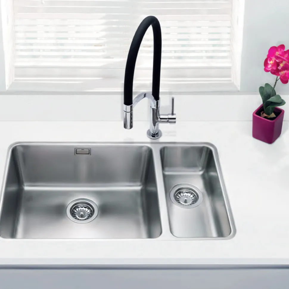 Vellamo Horizon Undermount 1.5 Bowl Stainless Steel Kitchen Sink & Waste Kit with Left Hand Main Bowl - 740mm x 450mm
