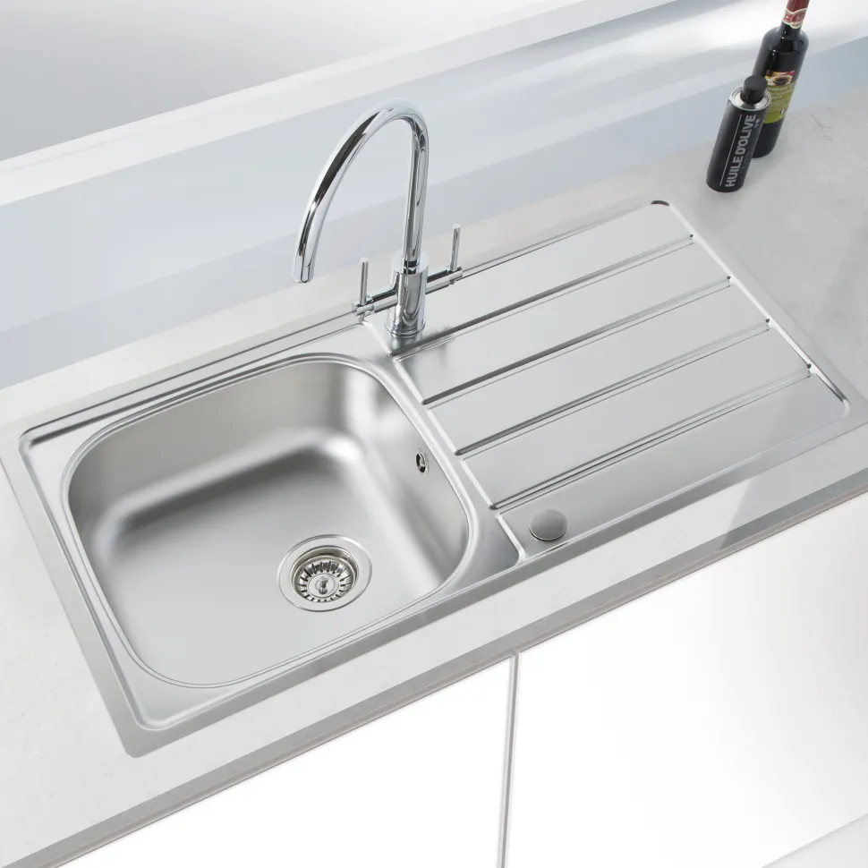 Vellamo Sunrise 1 Bowl Satin Stainless Steel Kitchen Sink with Waste, Plumbing Kit & Reversible Drainer - 965 x 500mm