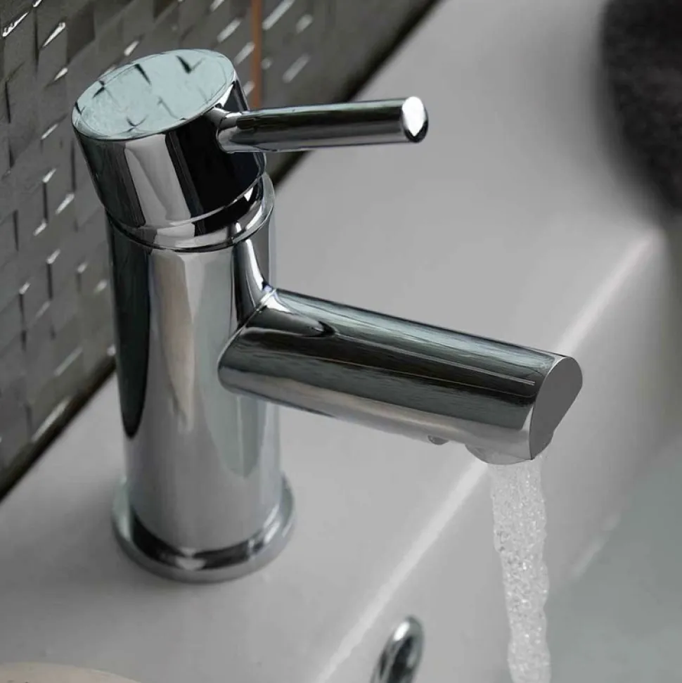 Vellamo Twist Basin Mixer and Bath Filler Pack